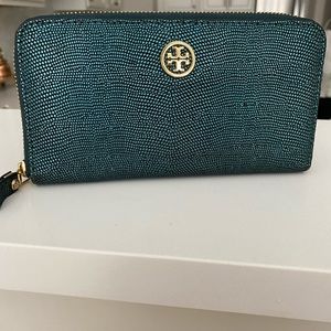 Tory Burch Brittany Zip Continental Wallet Deep Sea